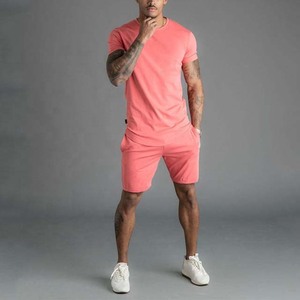 2025 été Joggers costumes hommes 2 pièces sport Gym grande taille hommes vêtements Shorts ensembles Logo personnalisé survêtement ensemble pour hommes - Product Image 3