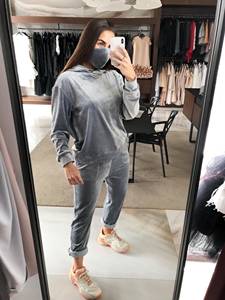 Ropa de calle con logotipo personalizado, chándal de terciopelo alto para mujer 2022, chándal de terciopelo con logotipo personalizado para mujer, chándal para correr, chándal de terciopelo, ropa de calidad para mujer, Jogging Flare - Product Image 4
