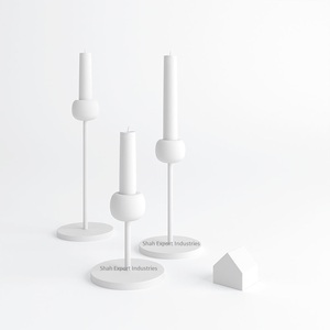 Portavelas cónico de metal con revestimiento blanco para eventos en casa, fiestas, iluminación de mesa, juegos decorativos de portavelas de 22 mm - Product Image 1