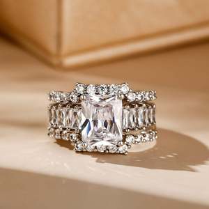 Ensemble de bagues de mariage Jeulia en argent sterling à coupe radiante, 3 pièces - Product Image 4