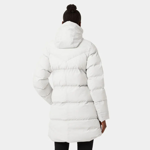 Nouvelle veste d'hiver matelassée pour femme avec capuche réglable et logo personnalisé Nimbus Clou OEM, veste gonflée pour femme, veste d'hiver matelassée - Product Image 2