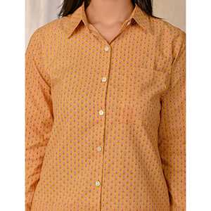 Conjunto de Dos Piezas de Algodón Estampado Barik Butti Amarillo, Talla XS/XS, con Decoración de Botones en la Parte Superior e Inferior - Product Image 2