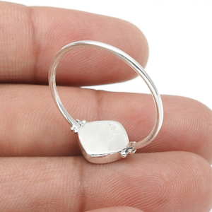 Nouvelle arrivée Design de luxe Bague en forme de coussin en forme de pierre précieuse Labradorite naturelle en argent sterling 925 Bijoux faits à la main Fournisseurs en vrac - Product Image 4