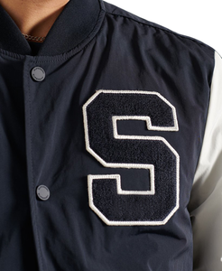 แจ็คเก็ตเบสบอลวิทยาลัยผ้าซาตินคุณภาพสูงสำหรับผู้ชาย สั่งทำโลโก้ได้ ระบายอากาศได้ดี มีไซส์ใหญ่พิเศษ แจ็คเก็ตซาตินเรียบสำหรับฤดูหนาว - Product Image 4