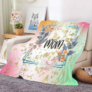 Couverture polaire super douce et confortable à sublimation personnalisée pour la Fête des Mères, avec motif floral et <span class=keywords><strong>citation</strong></span> « Maman », idéale comme cadeau. Expédition immédiate. - Product Image 3