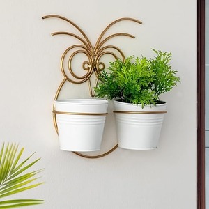 Macetas de metal en forma de búho con macetas blancas Eleva tu espacio con diseños de moda Macetas colgantes para balcón Sala de estar - Product Image 3