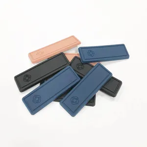 Label silikon transfer panas 3D apa saja dibuat sesuai pesanan Timbul 3d garmen lembut pvc/tambalan karet untuk pakaian/tas
