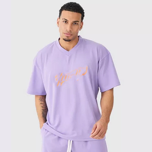 Conjunto de ropa deportiva de baloncesto para hombre de alta calidad OEM, 2 uds., Camiseta con cuello en V, pantalones cortos, logotipo personalizado, Media manga, sublimación elástica suelta - Product Image 4