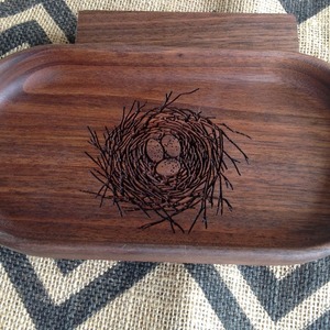 Plateau ovale minimaliste en bois avec motif d'arbre gravé, plat de service décoratif pour la décoration de table, les cadeaux et le style rustique de la maison - Product Image 4