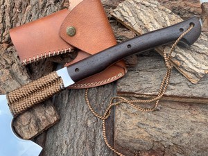 Hacha industrial personalizable de acero 1095, forjada a mano, de espiga completa, tipo tomahawk, con mango de madera de wenge, para carpintería y corte de leña. - Product Image 4