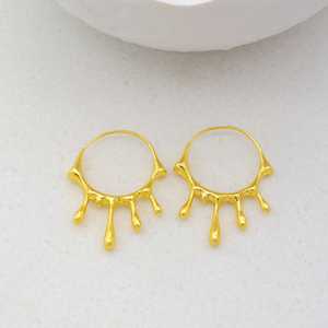 Boucles d'oreilles circulaires M1 en laiton couleur or, bijoux uniques pour tous les jours. - Product Image 3