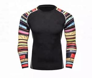 Camiseta de compresión para hombre de calidad premium para correr, entrenamiento físico, ligera, moldea los músculos. - Product Image 5