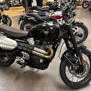 Motocicleta Eléctrica Triumph Scrambler 1200 X 2025, Superventas - Product Image 4