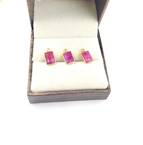 Pendentif en forme rectangulaire en pierre précieuse rubis - Charmes en or et argent plaqué pour bijoux - Product Image 2