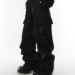 Vêtements personnalisés de haute qualité Pantalons pour hommes en cuir PU Pantalons droits à rayures incurvées Pantalons en cuir cargo à jambes larges de grande taille - Product Image 3