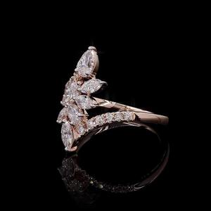 1.43 Ct Lab Grown Diamond Bague de fiançailles Formes mélangées VVS-VS Clarté Certifiée 14K Or Rose Ethique Fine Jewelry - Product Image 2