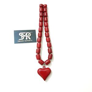 Collier pendentif ange en résine rouge avec perles épaisses pour femmes, tendance, fait à la main, best-seller, pour l'amour - Product Image 3