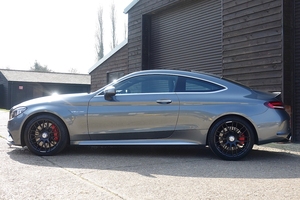 เมอร์เซเดส-เบนซ์ C63 AMG ปี 2019 พวงมาลัยขวา เกียร์อัตโนมัติ เครื่องยนต์เทอร์โบ รุ่นคูเป้ เบาะหนัง ยาง R20 - Product Image 6