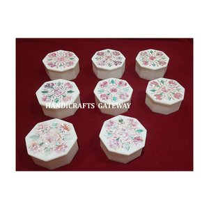 Belle conception de fleur à la main en marbre incrustation de nacre forme octogonale couleur rose boîte à bijoux complexe utilisée pour la revente - Product Image 1
