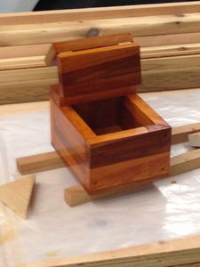 กล่องของขวัญไม้วอลนัทคลาสสิกแบบกำหนดเองพร้อมฝาบานพับเทคนิคขัดเงากล่องบรรจุภัณฑ์ไม้หรูหรา - Product Image 4