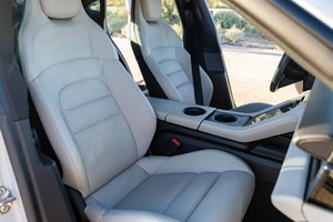 VOITURE ÉLECTRIQUE EXTREMEMENT PROPRE 2022 PO-RSCHE TAY-CAN BATTERIE PERFORMANCE PLUS HAUTEMENT ÉQUIPÉE PRÊTE À LA LIVRAISON - Product Image 4