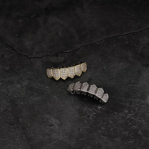 Calidad superior 14K Oro sólido Iced Out Hip Hop Diamante personalizado Grillz Moissanite Dientes Joyería para hombres - Product Image 4