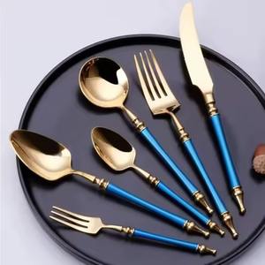 Couverts élégants en résine verte avec tête argentée pour la salle à manger à domicile, les réunions de famille, les repas quotidiens et la vaisselle - Product Image 4