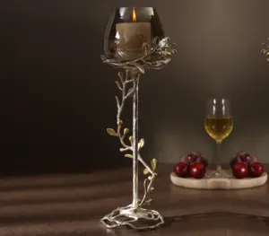 เชิงเทียนโลหะรูปทรงดอกไม้โบราณราคาไม่แพงเชิงเทียนดีไซน์สุดทองที่วางเทียนแบบเสาสำหรับตกแต่งห้องนั่งเล่น - Product Image 2