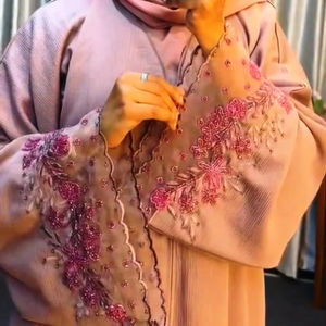 Vêtements musulmans traditionnels élégants et modestes pour femmes Beau travail à la main Abaya Style Kaftan Formal Dubai Dresses - Product Image 2