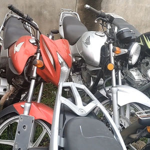 Motocyclettes d'occasion avec vidéos de visites pré-expédition, tests de démarrage du moteur et rapports détaillés sur l'état des véhicules pour les acheteurs - Product Image 1