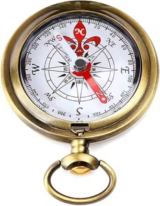 Brújula de bolsillo de latón vintage con cubierta de patrón de hoja intrincada herramienta de navegación antigua - Product Image 5