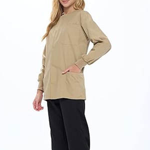 Uniforme médical OEM Veste de gommage pour femmes Infirmière Docteur Blouse de laboratoire Style Veste de gommage personnalisée pour femmes - Product Image 3