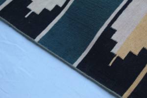 Tapis Dhurrie en coton multicolore de 4x6 pieds, fait main, technique tressée artisanale indienne, motif géométrique zigzag lavable pour la maison - Product Image 5