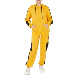 ชุดวอร์มผู้หญิงมาแรงประจำปี 2026 แฟชั่นสวยทันสมัย ขายดี วัสดุพรีเมียมอย่างดี รับสกรีนโลโก้ - Product Image 1