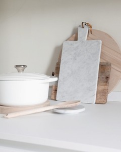 Planche à découper en marbre blanc uni de forme unique pour la coupe de cuisine Plateau de service élégant idéal pour la cuisson et les cadeaux - Product Image 4