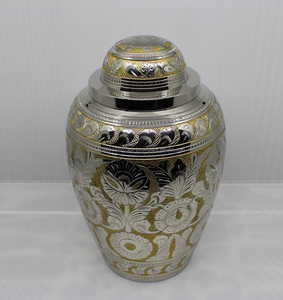 Venta al por mayor de urnas de cremación de latón para cenizas humanas urnas de cremación grandes de metal grabadas de alta calidad para cenizas humanas y adultas - Product Image 4