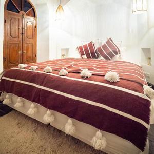 Manta Marroquí Hecha a Mano, Auténtica, Artesanal, Diseño Tribal, Suave, Tejida, Decoración para el Hogar, Regalo - Product Image 1