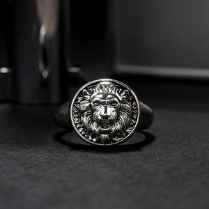 แหวนผู้ชายเงินแท้ชุบทอง 18K ลายสิงโตราชาแห่งสัตว์ร้าย Jeulia - Product Image 4