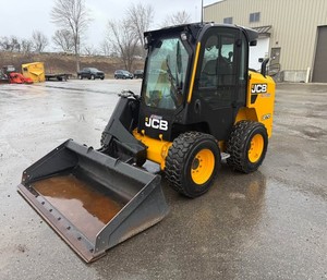 Nuevo motor para excavadora de cadenas 1CXT 4X4, bomba, rodamiento de engranajes, componentes básicos para retroexcavadora, precio con entrega rápida - Product Image 1