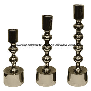 Candelabro Clásico de Latón Chapado en Oro 2026, Hecho a Mano con Impresión Personalizada para Centros de Mesa Navideños - Product Image 5