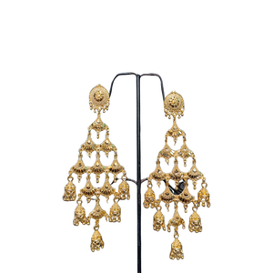 Ensemble de boucles d'oreilles haut de gamme avec boucles d'oreilles de style Jhumka plaquées or 22 carats de conception luxueuse, bijoux pour femmes portés par les exportateurs - Product Image 2