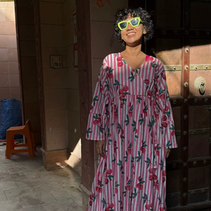 ชุดเดรสผ้าฝ้ายพิมพ์ลายเสือดาวอินเดีย คอวี ยาวคลุมเท้า สำหรับฤดูร้อน มีกระเป๋า สวมใส่สบาย เหมาะสำหรับใส่ในชีวิตประจำวัน สไตล์โบฮีเมียน สำหรับใส่ไปเที่ยวชายหาด - Product Image 1