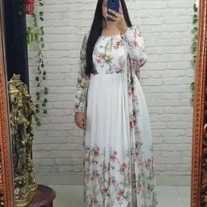 Anarkali de Organza con Estampado Digital de Diseño Tradicional y Calidad Premium para Bodas y Fiestas, con Dupatta para Mujer - Product Image 1