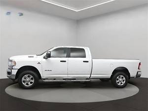 Ram 3500 Big Horn 2024, conduite à gauche, 6 places, norme Euro IV, 300-400 ch, 500 Nm - Product Image 2