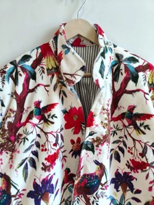 Chaqueta de terciopelo con estampado de pájaro blanco de fabricación india para oficina o noches y uso de clima de transición para precio de exportación - Product Image 3