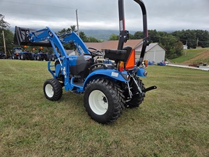 Tracteur agricole multifonctionnel LS Green & Black 4WD avec chargeur frontal et pelle arrière, 90 CV - Product Image 4