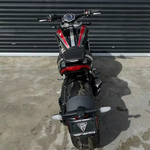 มอเตอร์ไซค์ครุยเซอร์รุ่นใหม่ล่าสุด Triumph <span class=keywords><strong>Rocket</strong></span> <span class=keywords><strong>3</strong></span> <span class=keywords><strong>R</strong></span> ปี 2026 - Product Image 1