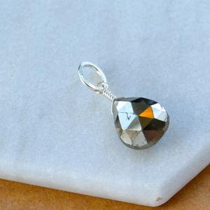 Colgante de Piedra Preciosa de Pirita en Forma de Lágrima, Facetada, Dorada Metálica, Piedra Natural, Chapado en Oro, Amuleto Hecho a Mano - Product Image 3