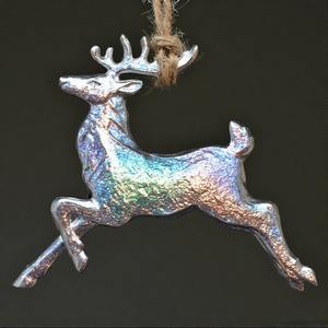 GlideRudolf Sculpture de vacances de renne suspendue en fonte pour les décorations de Noël saisonnières Décoration intérieure pour les expositions festives - Product Image 5