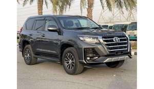 SUV d'occasion 2024, 4.5L V8 automatique, cuir, Euro IV, caméra arrière 360°, transmission automatique intelligente, en bon état, prêt à rouler - Product Image 3